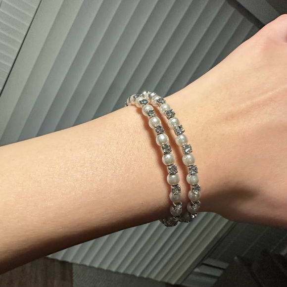 Vintage Pearl and Rhinestone Wrap Bracelet - Picture 12 of 16